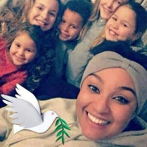 Meet your Posher, Maria elena